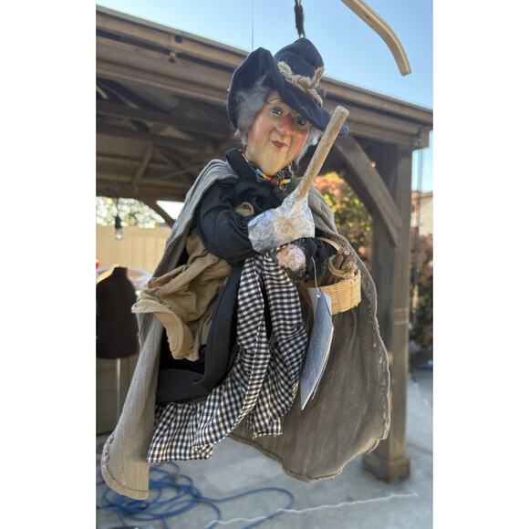 Vintage Kasma Hanging Porcelain Witch Doll with Broom Halloween Figure Kitchen - Picture 4 of 4